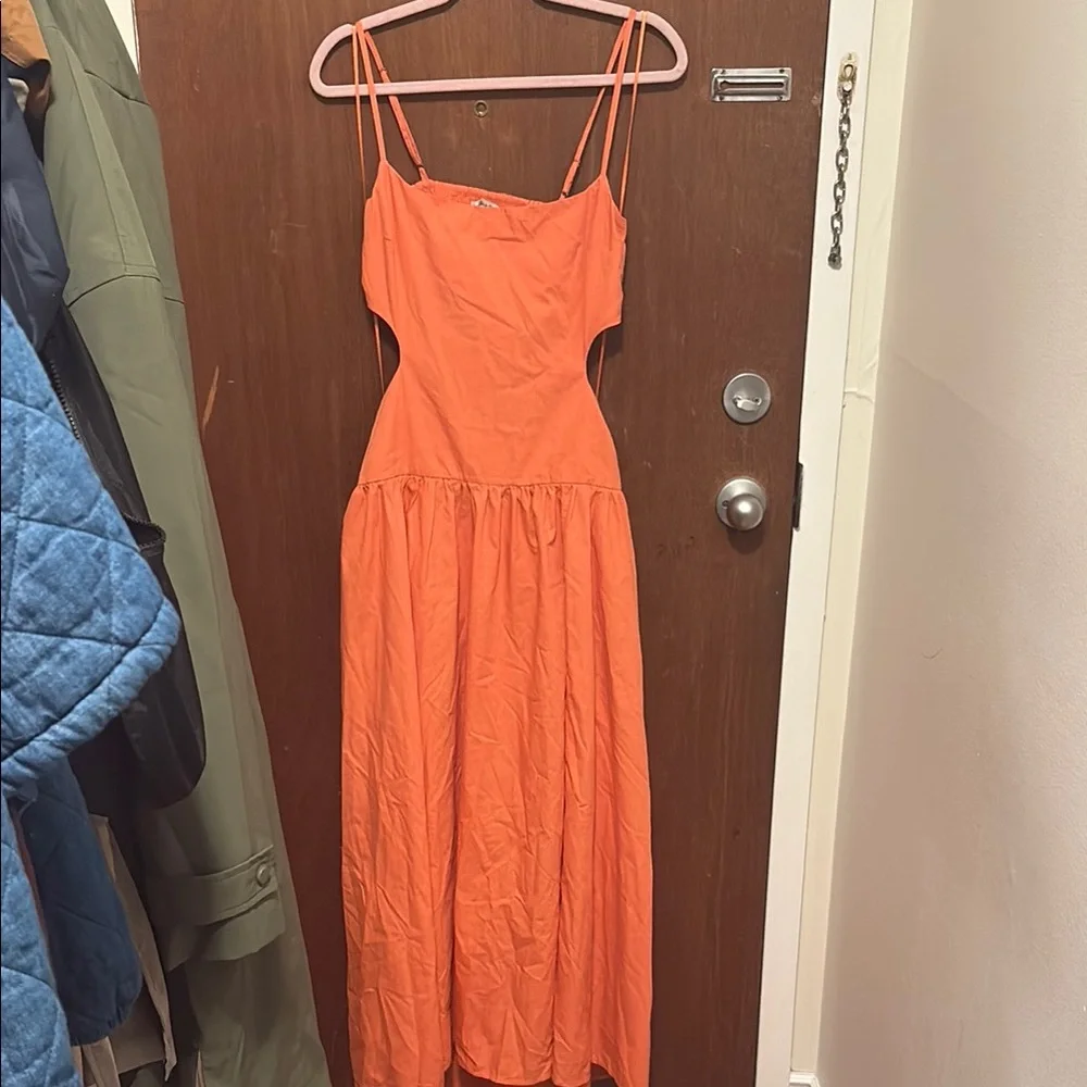 NWT Abercrombie & Fitch Dipped Drop Waist Cutout Maxi Dress - Picture 4 of 16